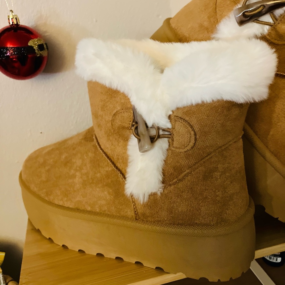 Women's Tan Suede Ankle Boots with White Fur Lining